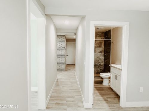 2221 27th St, Phoenix AZ 85008-4924 exterior