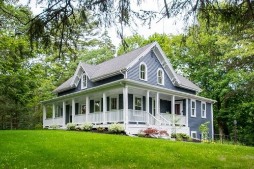 1475 Canton Ave, Milton, MA 02186-2432