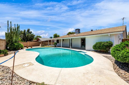 3309 Cholla St, Phoenix AZ 85029-3817 exterior