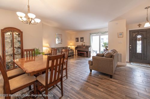 32 Buckingham Dr, Jackson Twp NJ 08527-2639 exterior