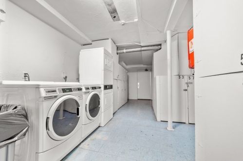 5 Tara Dr, Weymouth MA 02188-3213 exterior