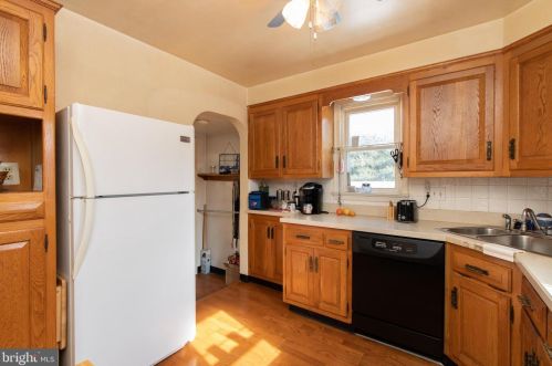 1398 Good Intent Rd, West Deptford NJ 08096-6116 exterior