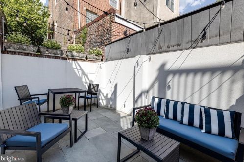 335 6 St, Philadelphia PA 19140-4560 exterior