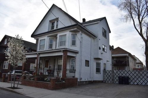 21 Cabot St, Everett, MA 02149-3502