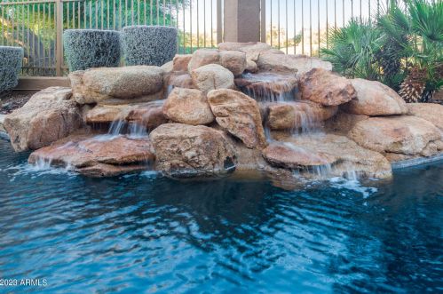 22843 54th St, Phoenix AZ  85054-7199 exterior