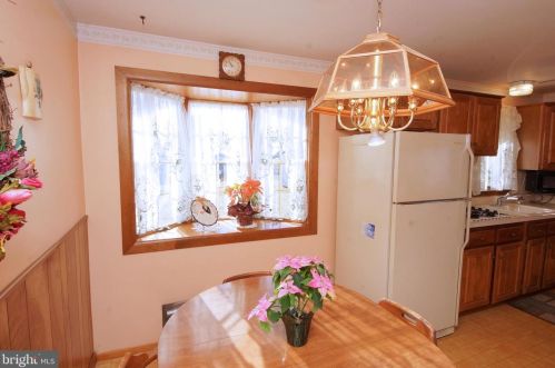 27 Jamaica Way, Trenton NJ 08610-1314 exterior