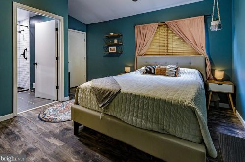 1103 Crestmont Dr, West Deptford NJ 08051-2158 exterior