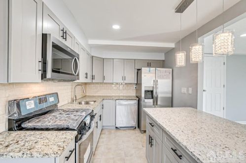 36 Birch St, Carteret NJ  07008-2459 exterior