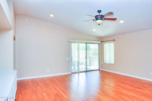 558 Bluefield Ave, Phoenix AZ  85023-6498 exterior