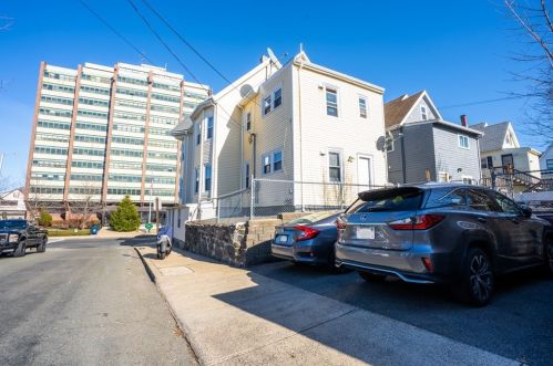 378 Fry St, Everett MA 02149-5621 exterior