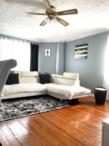 249 Griffin St, Fall River MA 02724-2735 exterior