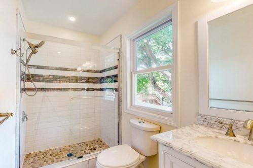 6 Pine Grove St, Milton MA  02186-4314 exterior