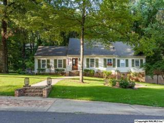1211 Stonehurst Dr, Huntsville, AL 35801-1434
