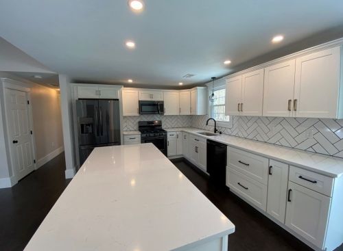 332 East St, West Bridgewater MA  02379-1808 exterior