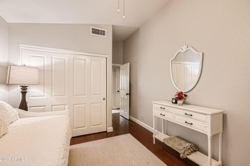 14842 42 Way, Phoenix AZ 85042-5211 exterior