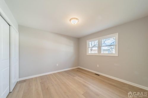 4 Charlotte St, Carteret NJ  07008-2321 exterior