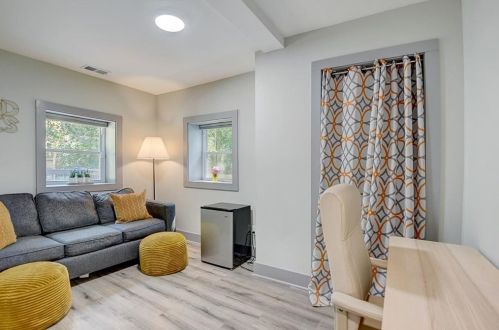 99 Holly Rd, Atlanta GA 30314-2002 exterior