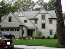 34 Clearwater Rd, Newton, MA 02462-1104