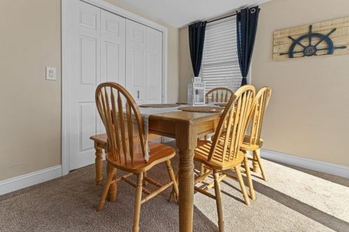 6 Cushing Dr, Plymouth MA 02360-1148 exterior