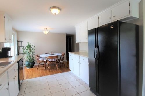 103 Pennsylvania Ave, Fall River MA 02726-3703 exterior