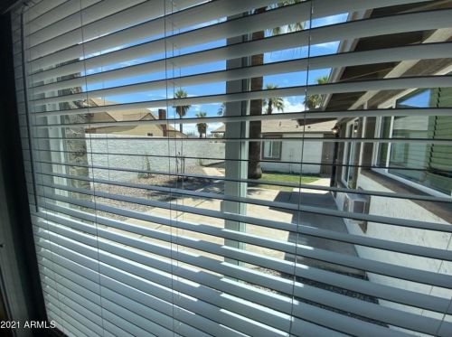 412 17 Dr, Phoenix AZ 85029-5931 exterior