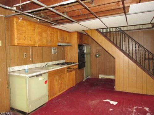 42 Smt Dr, Wantage NJ 07461-1239 exterior