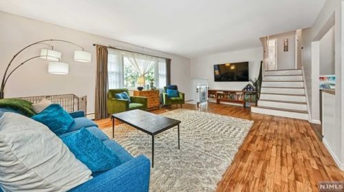 25 Catherine Ct, Skyline Lakes NJ  07456-1838 exterior