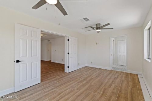 2165 Eugie Ave, Phoenix AZ 85029-1614 exterior