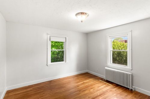 11 Grace Rd, Quincy MA 02169-3922 exterior