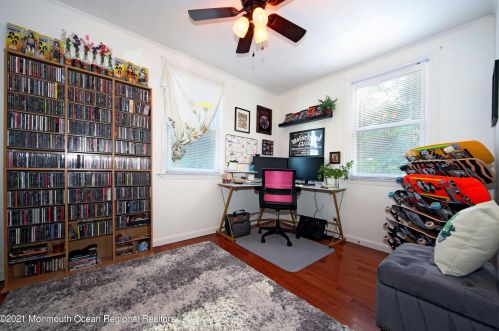 105 Barker Ave, Tinton Falls NJ  07724-2942 exterior