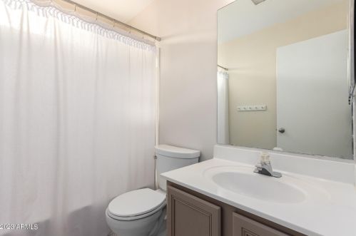 4758 Charleston Ave, Phoenix AZ 85032-9553 exterior