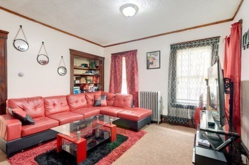 16 Harlow St, Worcester MA 01605-3321 exterior