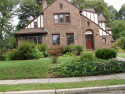 167 Nehoiden Rd, Newton, MA 02468-1343