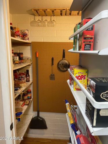 8413 34th Ave, Phoenix AZ 85053-2909 exterior