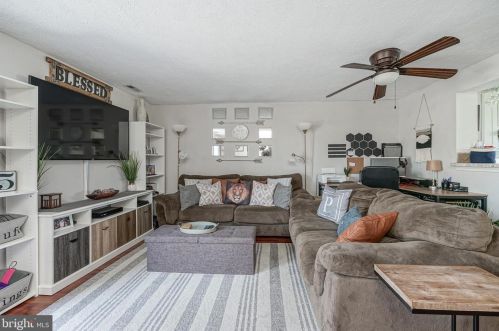 149 Villa Knl Ct, Erial NJ 08081-2924 exterior