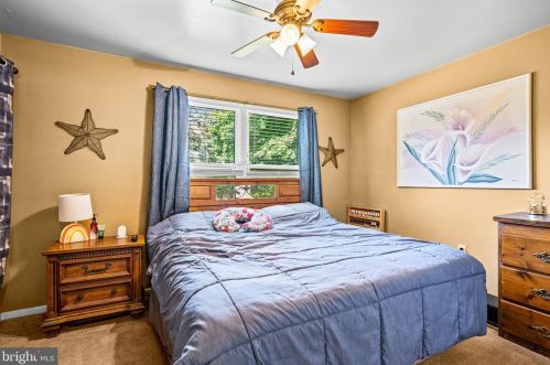 236 Mantua Blvd, West Deptford NJ 08051-1038 exterior