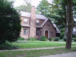 16 Southwick Rd, Newton, MA 02468-2223