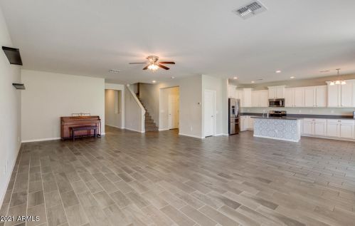 2126 Aire Libre Ave, Phoenix AZ 85022 exterior