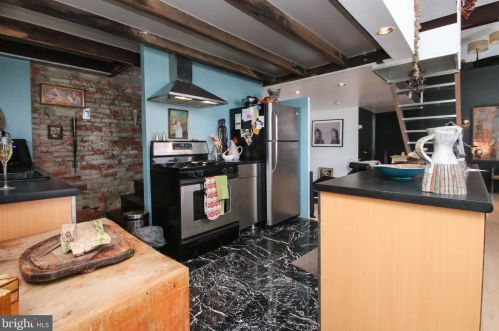 1225 6 St, Philadelphia PA 19147-4828 exterior