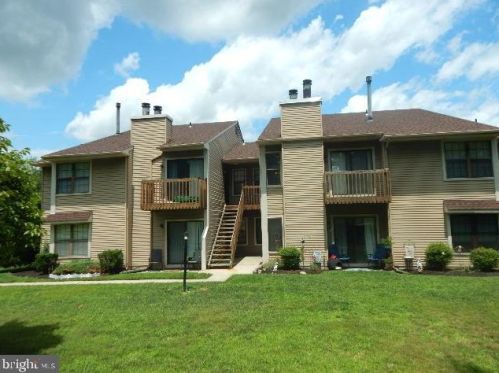 316 Coventry Ct, West Deptford, NJ 08051-2015