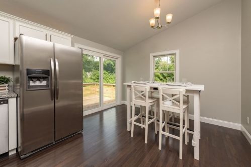 1364 Cohannet St, Taunton MA  02780-7136 exterior