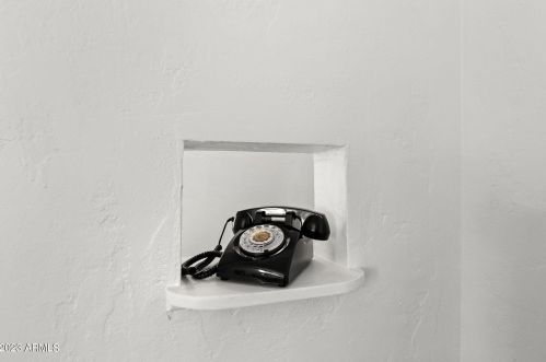 525 Edgemont Ave, Phoenix AZ 85035-1809 exterior