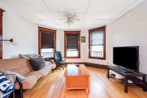 19 Almont Ave, Worcester MA 01604-3002 exterior