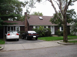 98 Albert Rd, Newton, MA 02466-1303