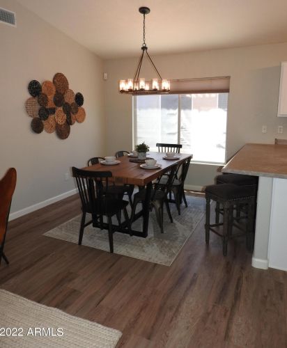 3041 Blackhawk Dr, Phoenix AZ 85050-4821 exterior