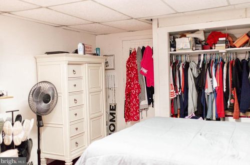 48 Arline Ave, West Deptford NJ 08096-1912 exterior