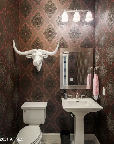 4525 33 Pl, Phoenix AZ 85018-3915 exterior