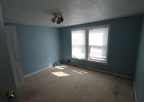 71 Chilmark St, Worcester MA 01604-2811 exterior