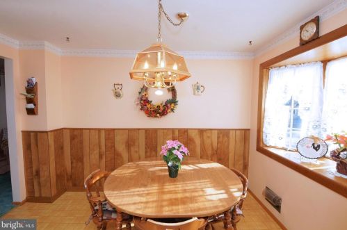 27 Jamaica Way, Trenton NJ 08610-1314 exterior