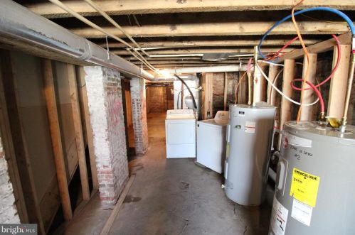 2249 16 St, Philadelphia PA 19132-4402 exterior